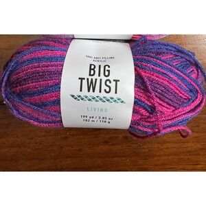 Big Twist‎ Living Yarn Serenity 100 Percent Anti Pilling Acrylic 199 Yards